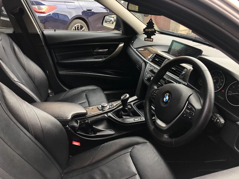 BMW 3 SERIES