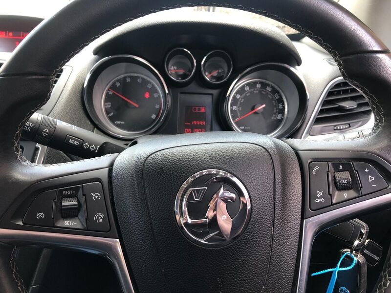 VAUXHALL MOKKA