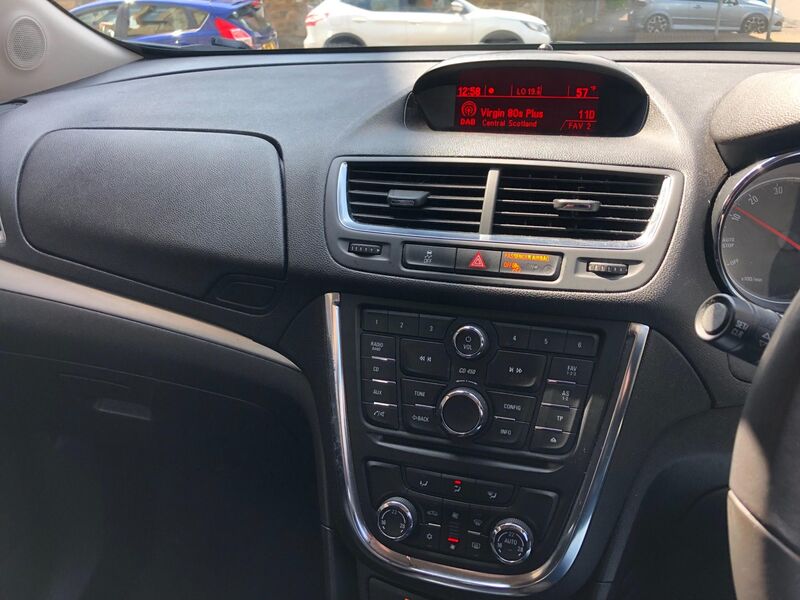 VAUXHALL MOKKA