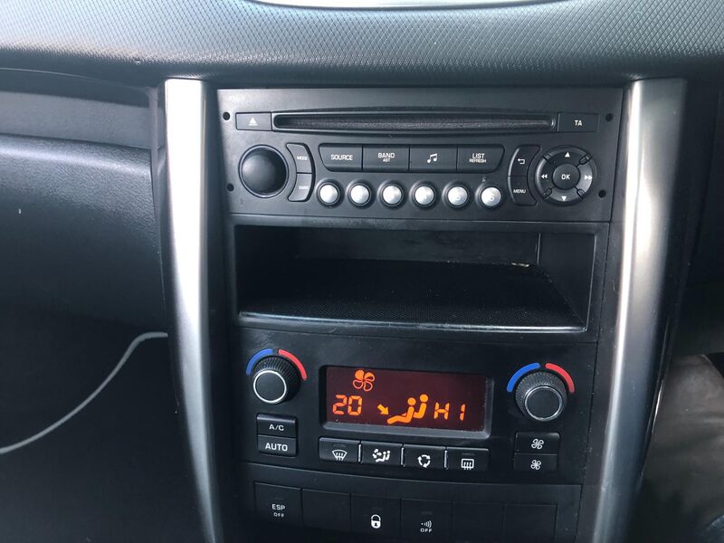 PEUGEOT 207 CC