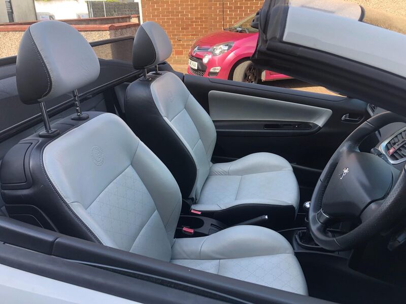 PEUGEOT 207 CC