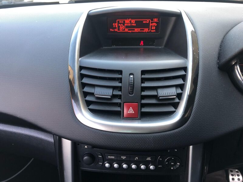 PEUGEOT 207 CC