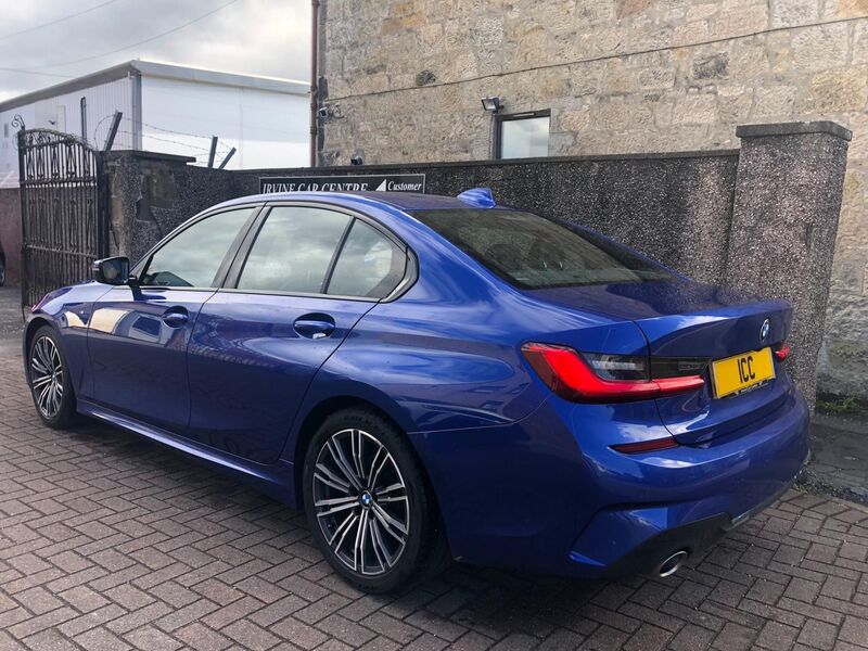 BMW 3 SERIES
