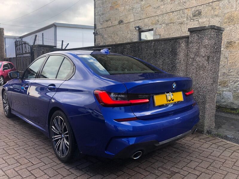 BMW 3 SERIES