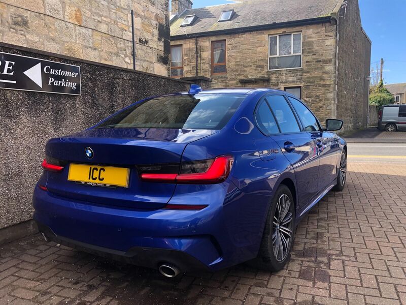 BMW 3 SERIES