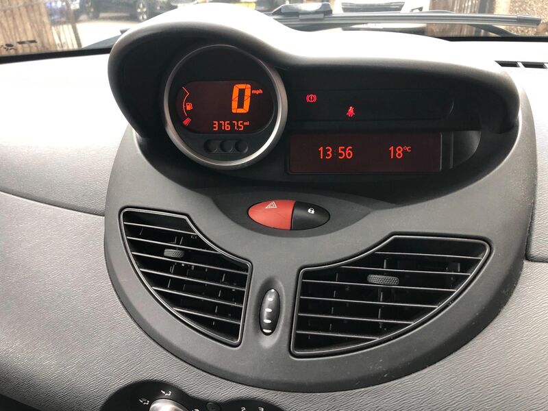 RENAULT TWINGO