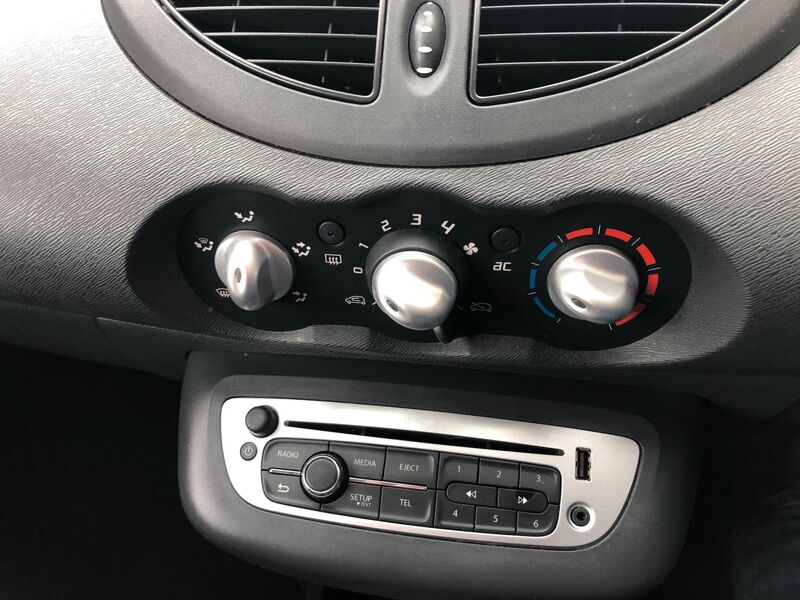 RENAULT TWINGO
