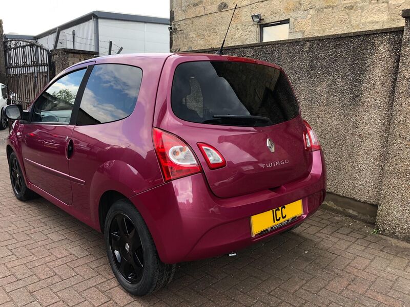 RENAULT TWINGO