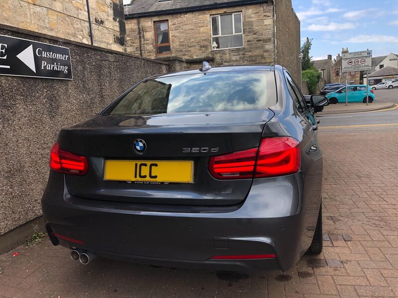 BMW 3 SERIES