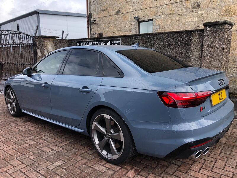 AUDI S4
