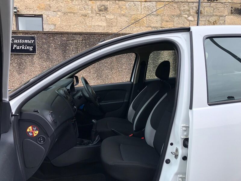 DACIA SANDERO
