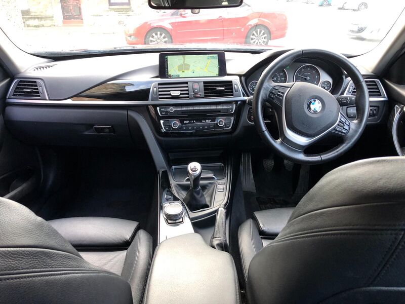 BMW 3 SERIES