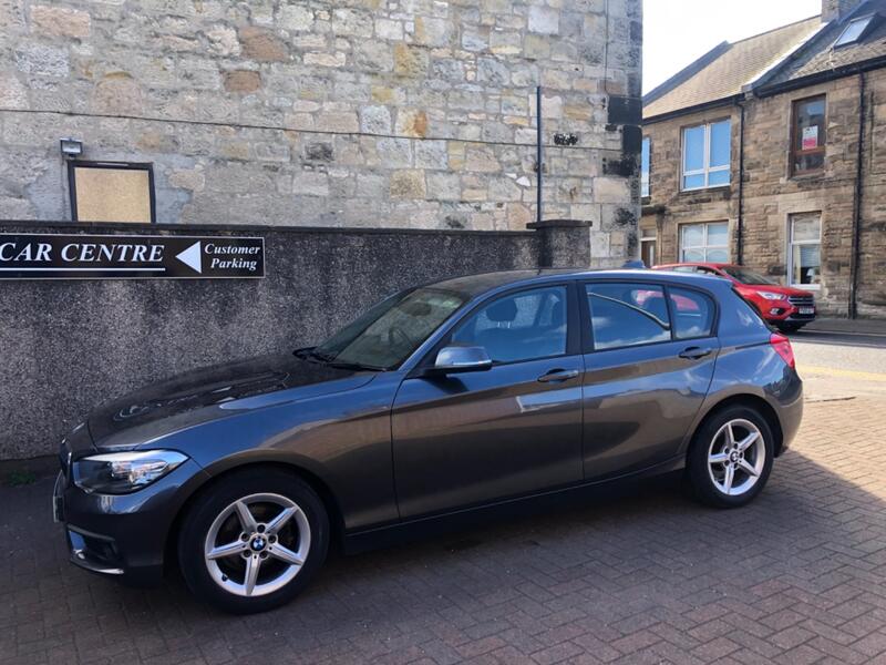 BMW 1 SERIES