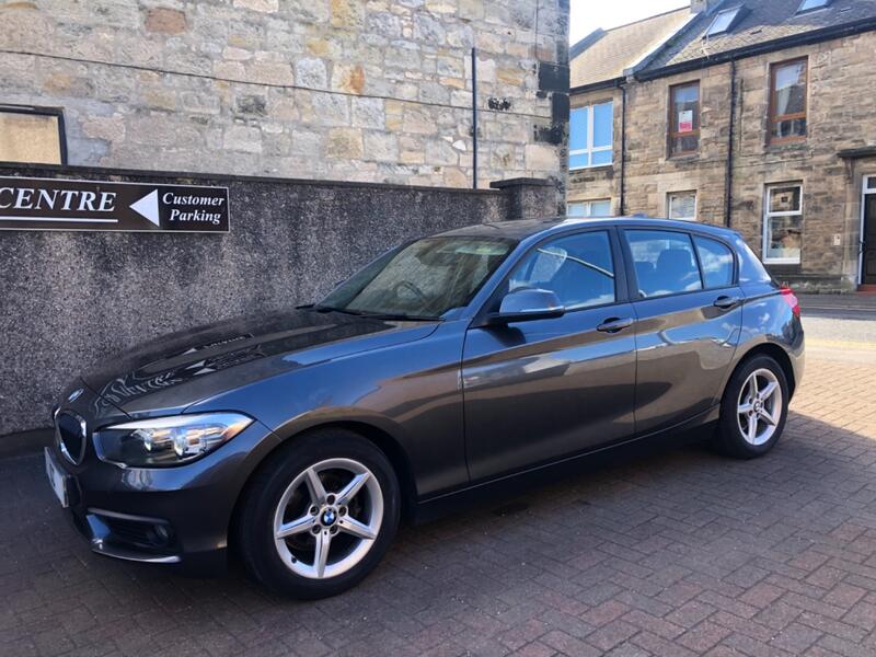 BMW 1 SERIES