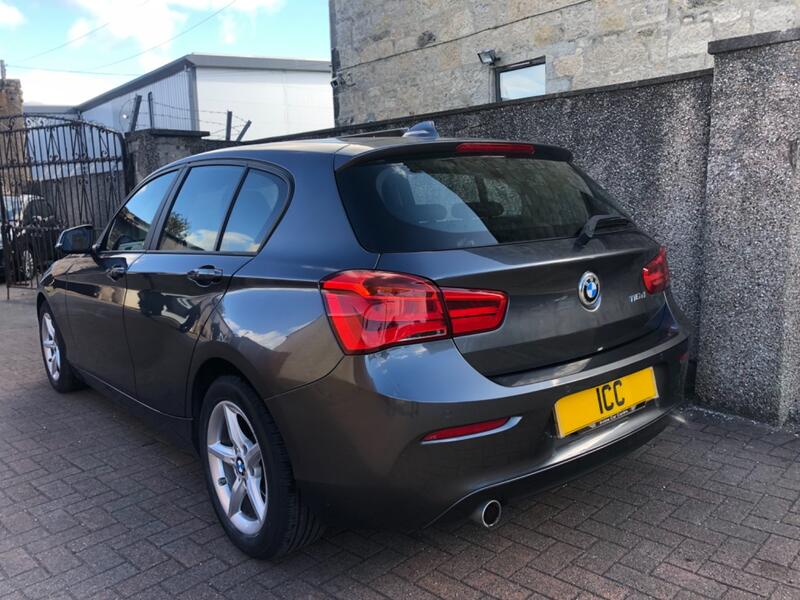 BMW 1 SERIES