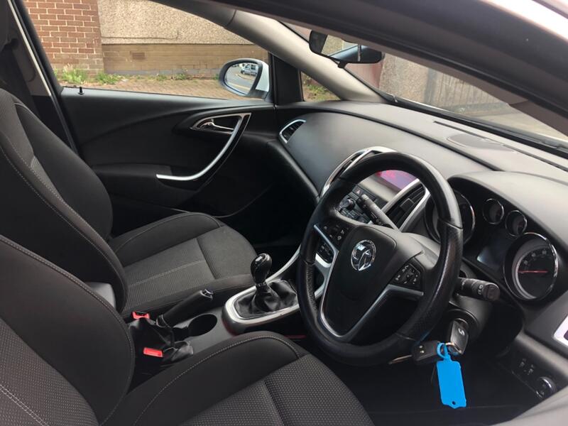 VAUXHALL ASTRA