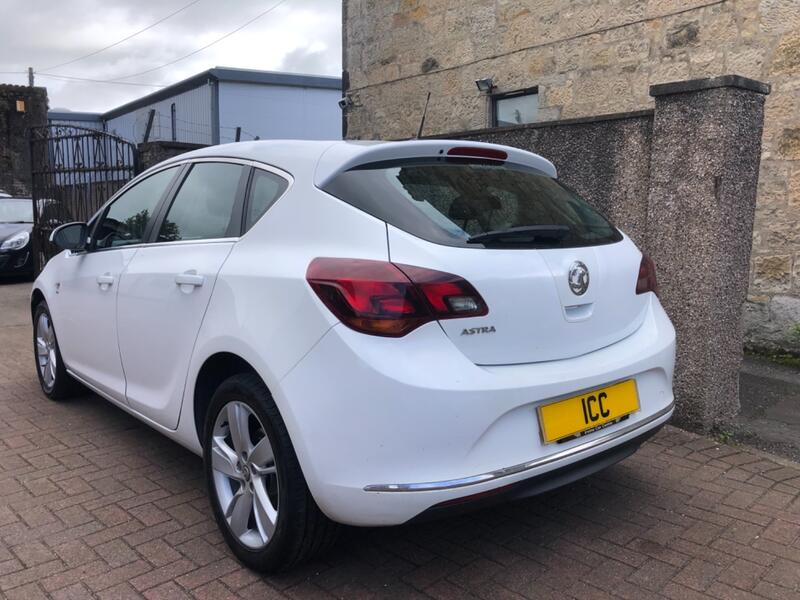 VAUXHALL ASTRA