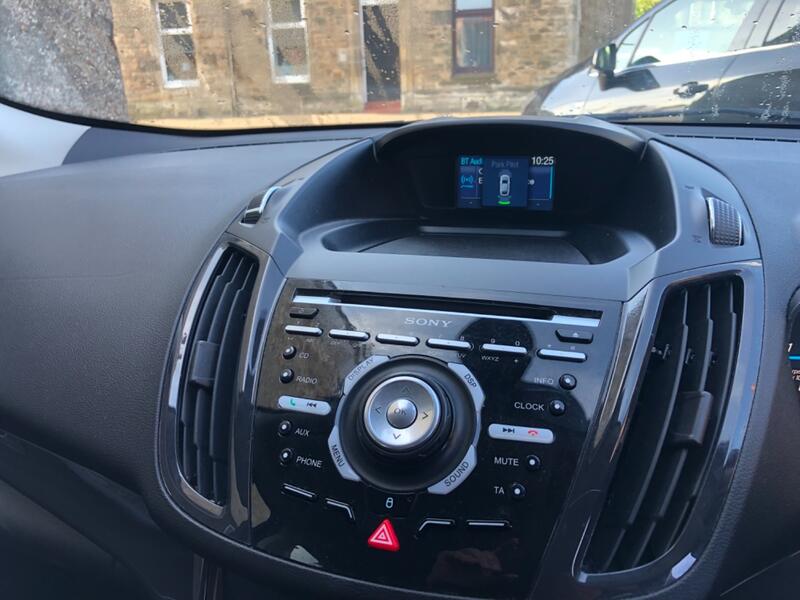 FORD KUGA
