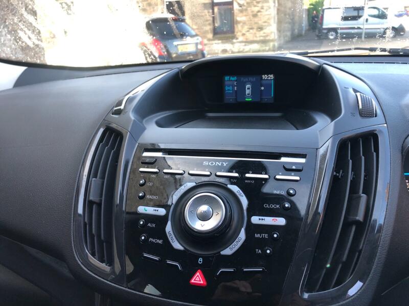 FORD KUGA
