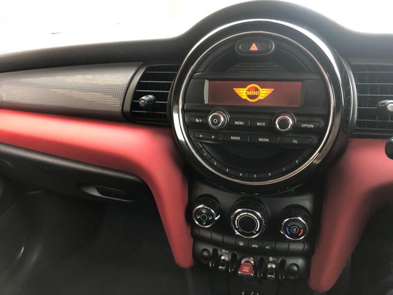 MINI HATCH