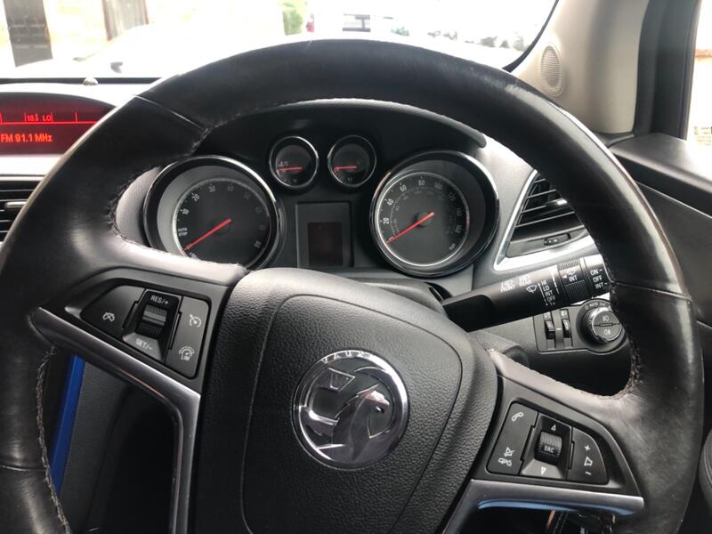 VAUXHALL MOKKA