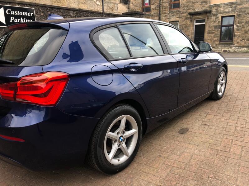 BMW 1 SERIES