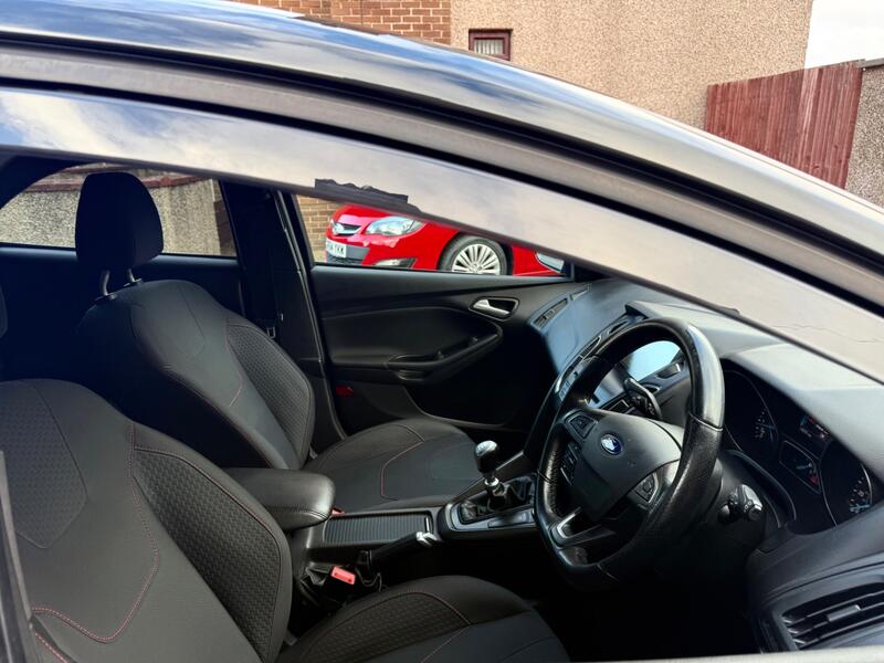 FORD FOCUS