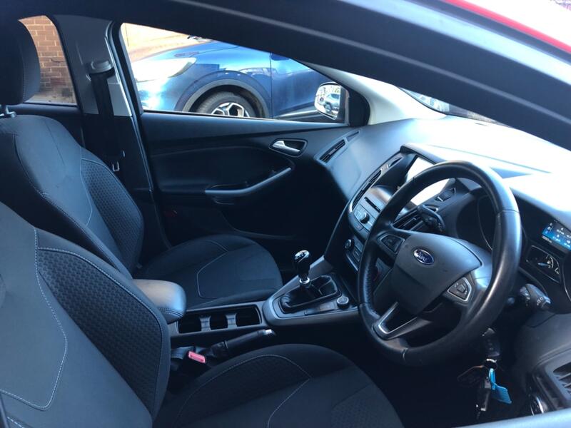 FORD FOCUS