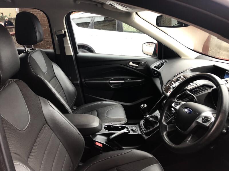 FORD KUGA