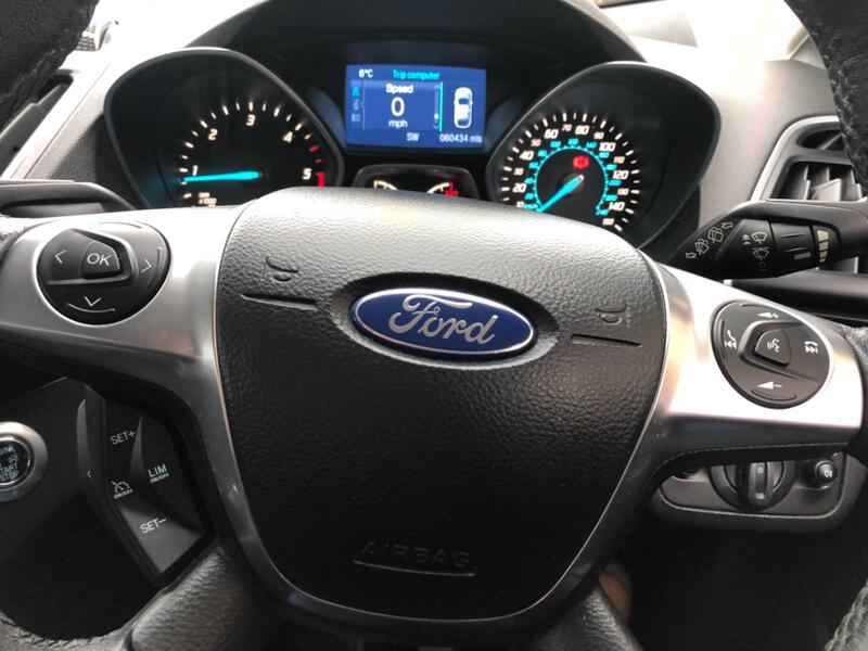 FORD KUGA