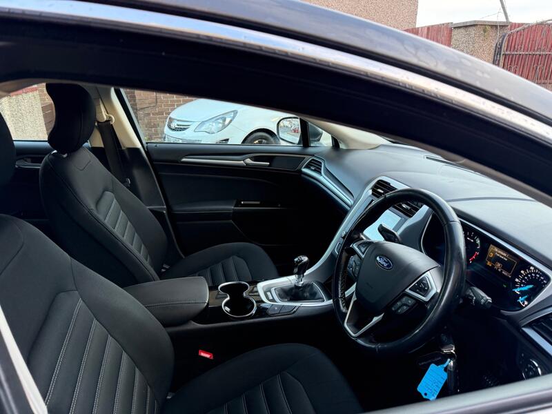 FORD MONDEO