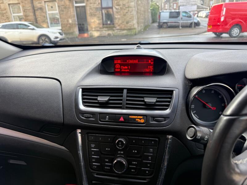 VAUXHALL MOKKA