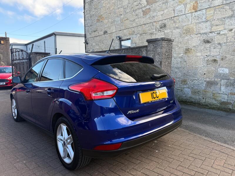 FORD FOCUS