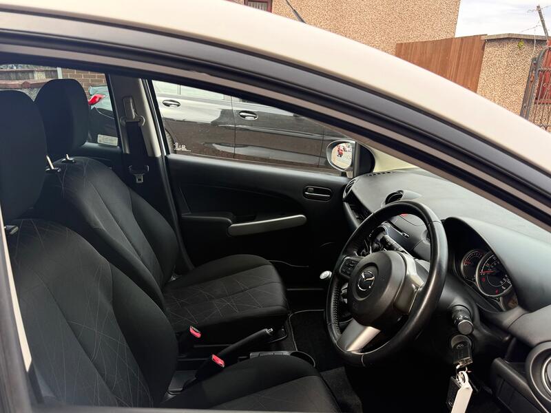 MAZDA MAZDA2