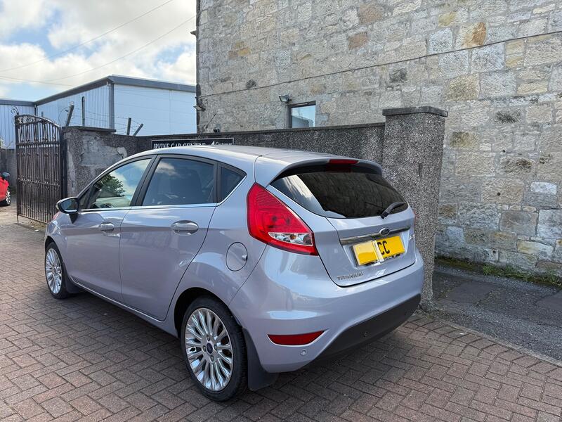 FORD FIESTA